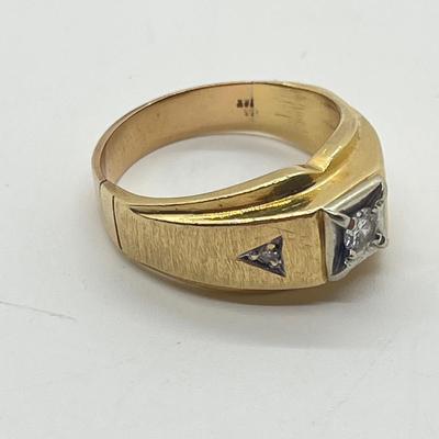 LOT 30J: 14K Gold Diamond Size 10 Ring - 8.4 gtw