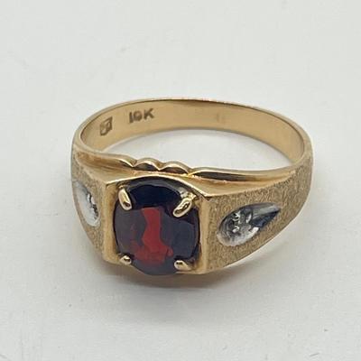 LOT 31J: 10K Gold Size 10 Gemstone and Diamond Ring - 4.3 gtw
