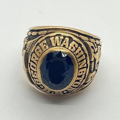 LOT 32J: 10K Gold 1972 George Washington High School Size 9.5 Class Ring - 16.9 gtw