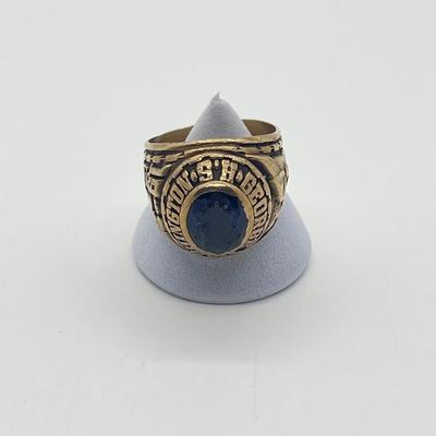 LOT 32J: 10K Gold 1972 George Washington High School Size 9.5 Class Ring - 16.9 gtw