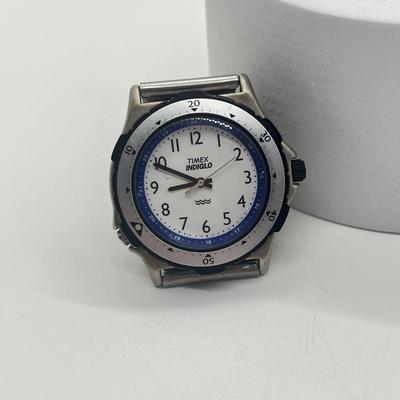 LOT 36J: Three Men's Wrist Watches - Citizen, Fossil, Timex