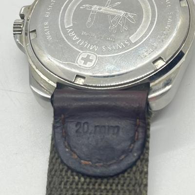 LOT 37J: Mens Watches - Swiss Military, Bullova, Benrus, & Mathey-Tissot