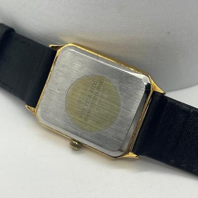 LOT 37J: Mens Watches - Swiss Military, Bullova, Benrus, & Mathey-Tissot