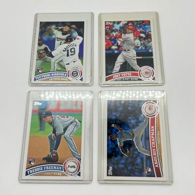 LOT 39J: 32 2011 Topps Baseball Cards - Jeter, Pujols, Ichiro, and More
