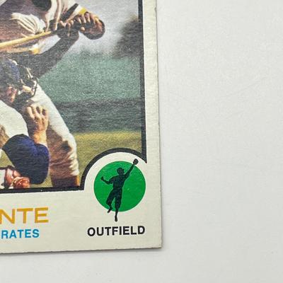 LOT 40J: 1973 Topps Roberto Clemente