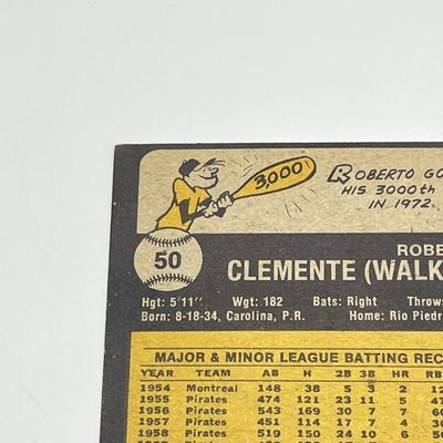 LOT 40J: 1973 Topps Roberto Clemente
