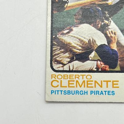 LOT 40J: 1973 Topps Roberto Clemente