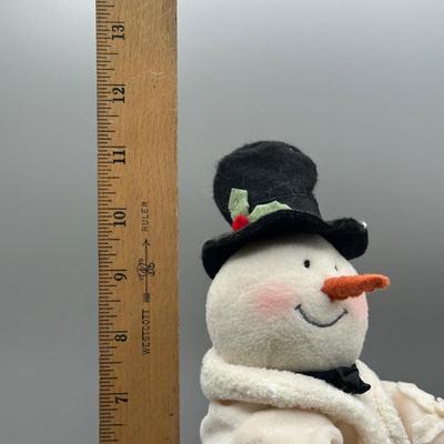 LOT 48: Hallmark Keepsake Tree Ornaments & More - Pirates Of The Caribbean, The Nightmare Before Christmas & More