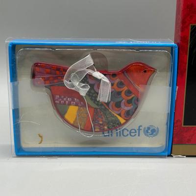 LOT 49: Hallmark Keepsake Tree Ornament Collection w/ Tote & Hallmark Magic Cord Included