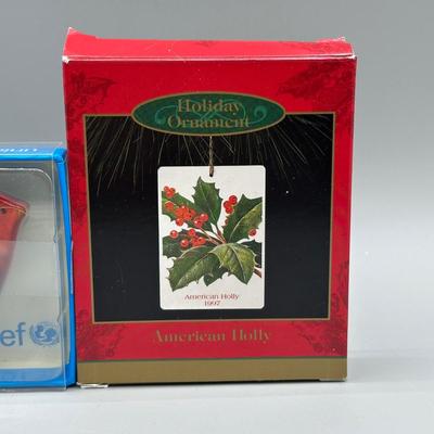 LOT 49: Hallmark Keepsake Tree Ornament Collection w/ Tote & Hallmark Magic Cord Included