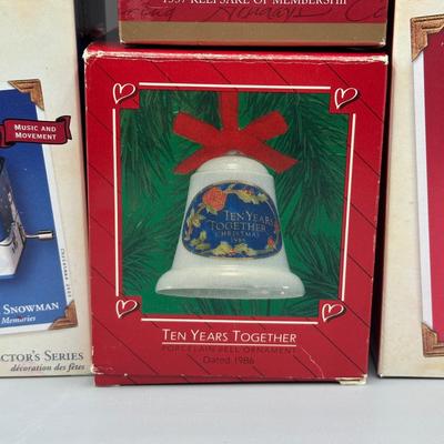 LOT 49: Hallmark Keepsake Tree Ornament Collection w/ Tote & Hallmark Magic Cord Included