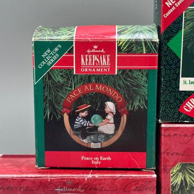 LOT 49: Hallmark Keepsake Tree Ornament Collection w/ Tote & Hallmark Magic Cord Included