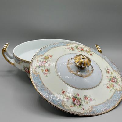 LOT 60: Vintage Noritake China Vegetable Dish & Made In Japan Shakers