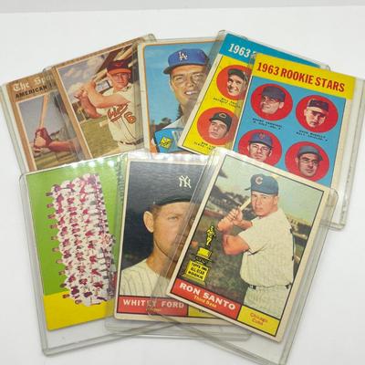 LOT 64: 1960s Baseball Cards - 1961 Ron Santo Rookie and Whitey Ford, 1962 Brooks Robinson and Whitey Herzog, 1965 Don Drysdale and More