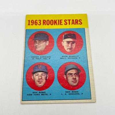 LOT 64: 1960s Baseball Cards - 1961 Ron Santo Rookie and Whitey Ford, 1962 Brooks Robinson and Whitey Herzog, 1965 Don Drysdale and More