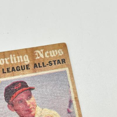 LOT 64: 1960s Baseball Cards - 1961 Ron Santo Rookie and Whitey Ford, 1962 Brooks Robinson and Whitey Herzog, 1965 Don Drysdale and More