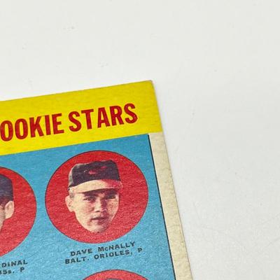 LOT 64: 1960s Baseball Cards - 1961 Ron Santo Rookie and Whitey Ford, 1962 Brooks Robinson and Whitey Herzog, 1965 Don Drysdale and More