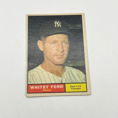 LOT 64: 1960s Baseball Cards - 1961 Ron Santo Rookie and Whitey Ford, 1962 Brooks Robinson and Whitey Herzog, 1965 Don Drysdale and More