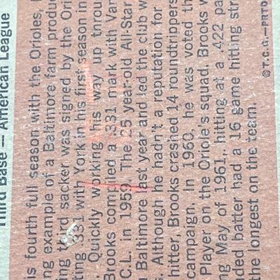 LOT 64: 1960s Baseball Cards - 1961 Ron Santo Rookie and Whitey Ford, 1962 Brooks Robinson and Whitey Herzog, 1965 Don Drysdale and More