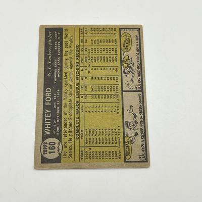 LOT 64: 1960s Baseball Cards - 1961 Ron Santo Rookie and Whitey Ford, 1962 Brooks Robinson and Whitey Herzog, 1965 Don Drysdale and More