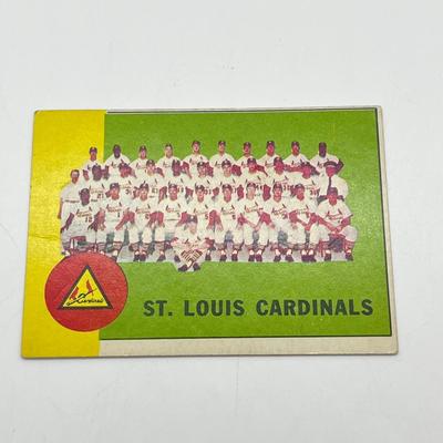 LOT 64: 1960s Baseball Cards - 1961 Ron Santo Rookie and Whitey Ford, 1962 Brooks Robinson and Whitey Herzog, 1965 Don Drysdale and More