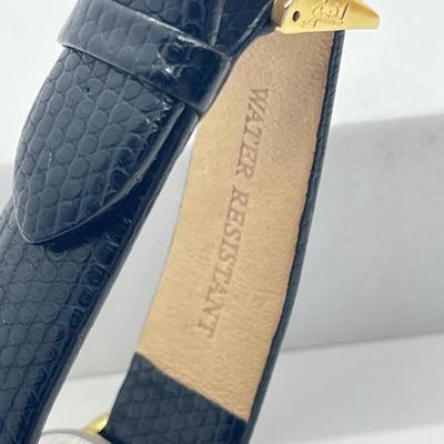 LOT 69J: Three Seiko Watches