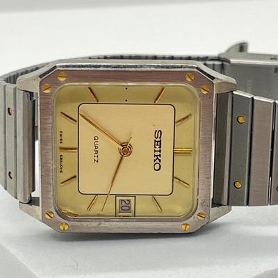 LOT 69J: Three Seiko Watches