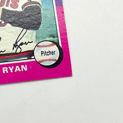 LOT 73: 1975 Topps Baseball Stars Cards - Nolan Ryan, Tom Seaver, Rod Carer, Reggie Jackson, Mike Schmidt, and More