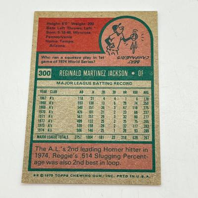 LOT 73: 1975 Topps Baseball Stars Cards - Nolan Ryan, Tom Seaver, Rod Carer, Reggie Jackson, Mike Schmidt, and More