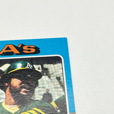 LOT 73: 1975 Topps Baseball Stars Cards - Nolan Ryan, Tom Seaver, Rod Carer, Reggie Jackson, Mike Schmidt, and More