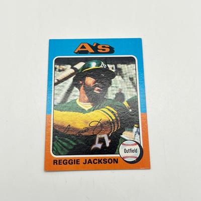 LOT 73: 1975 Topps Baseball Stars Cards - Nolan Ryan, Tom Seaver, Rod Carer, Reggie Jackson, Mike Schmidt, and More