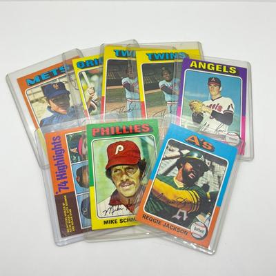 LOT 73: 1975 Topps Baseball Stars Cards - Nolan Ryan, Tom Seaver, Rod Carer, Reggie Jackson, Mike Schmidt, and More