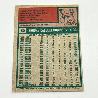 LOT 73: 1975 Topps Baseball Stars Cards - Nolan Ryan, Tom Seaver, Rod Carer, Reggie Jackson, Mike Schmidt, and More