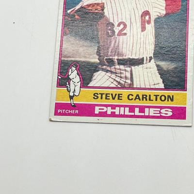 LOT 74: Pete Rose and Steve Carlton Baseball Cards