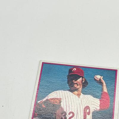 LOT 74: Pete Rose and Steve Carlton Baseball Cards