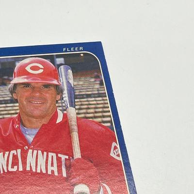 LOT 74: Pete Rose and Steve Carlton Baseball Cards