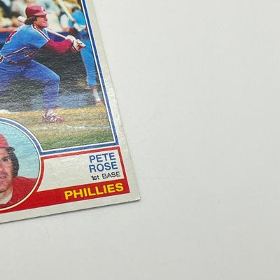 LOT 74: Pete Rose and Steve Carlton Baseball Cards