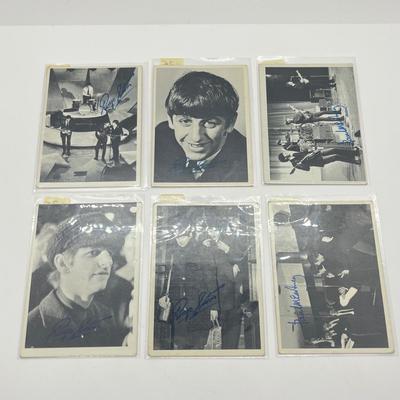 LOT 75: Vintage 1964 Beatles Color Cards and Topps Black and White Photo Cards