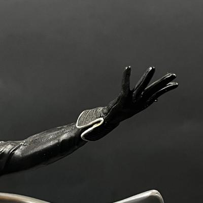 LOT 87B: 2006 Marvel X-Men “Storm” Diamond Select Statue / Bust