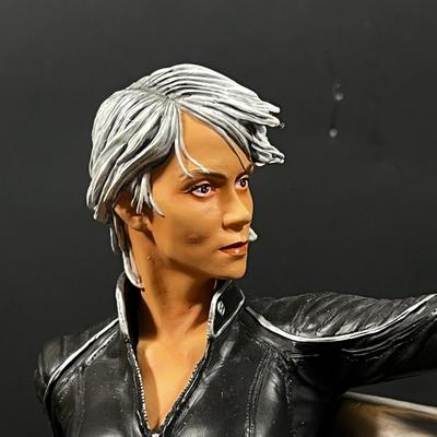 LOT 87B: 2006 Marvel X-Men “Storm” Diamond Select Statue / Bust