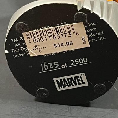 LOT 88B: Diamond Select Marvel Universe X-23 Statue / Bust