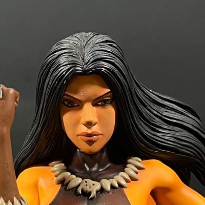 LOT 88B: Diamond Select Marvel Universe X-23 Statue / Bust