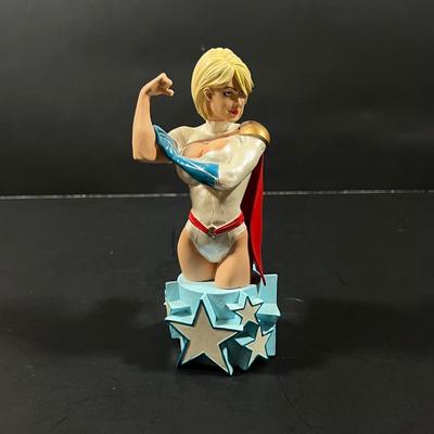 LOT 89B: “Power Girl” Bust - Women of the DC Universe, Series 3