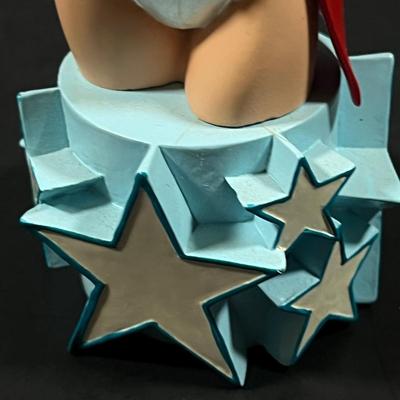 LOT 89B: “Power Girl” Bust - Women of the DC Universe, Series 3
