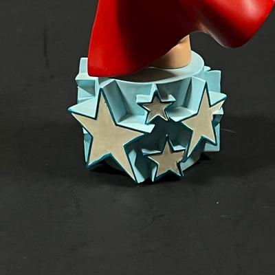 LOT 89B: “Power Girl” Bust - Women of the DC Universe, Series 3