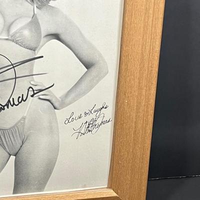 LOT 94B: Signed Picture of Heather Thomas