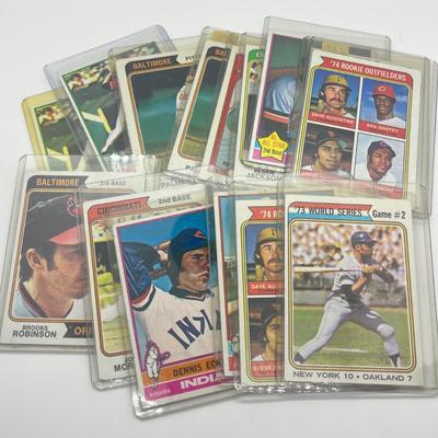 LOT 123: 1970s Baseball Star Cards -Eckersley Rookie, Reggie Jackson, Carew, Munson, Morgan and More!