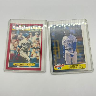 LOT 124: 10 Ken Griffey Cards - 1989 Donruss Rookie and more!