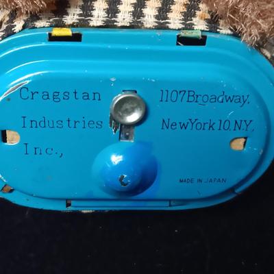 WORKING VINTAGE CRAGSTAN CRAP SHOOTING MONKEY. HE ROLLS THE DICE!