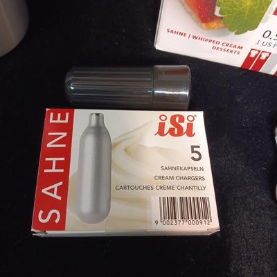 LIKE NEW SAHNE DESSERT WHIP